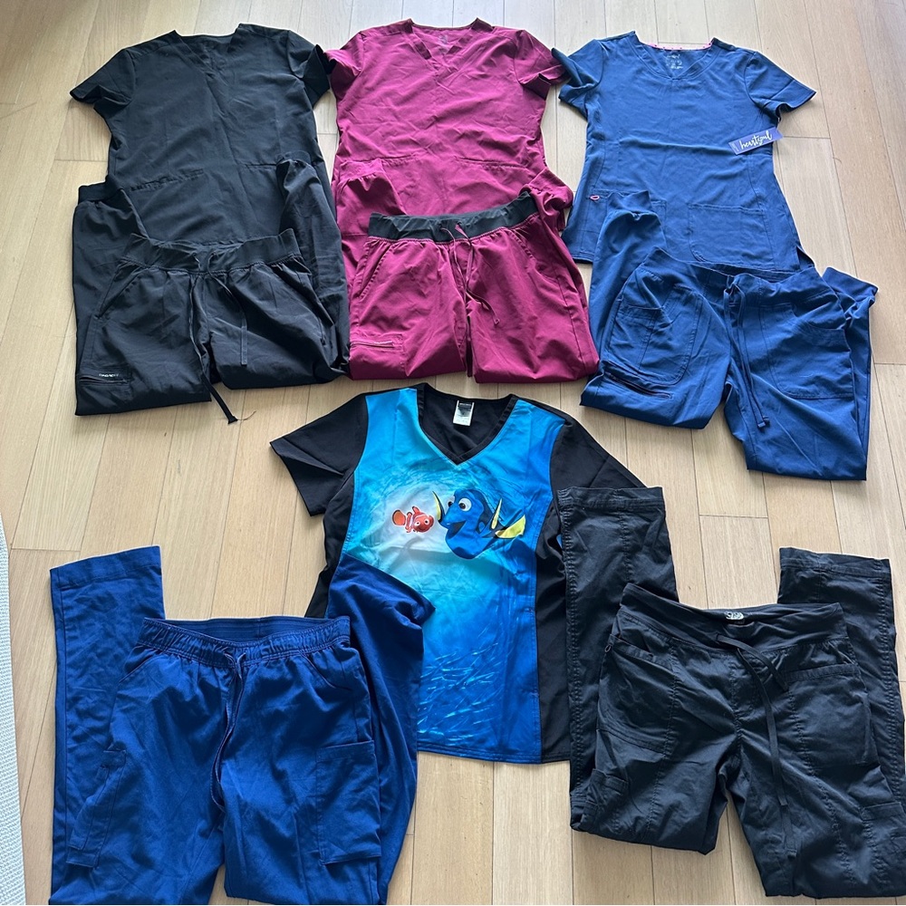 scrubs lot- size small